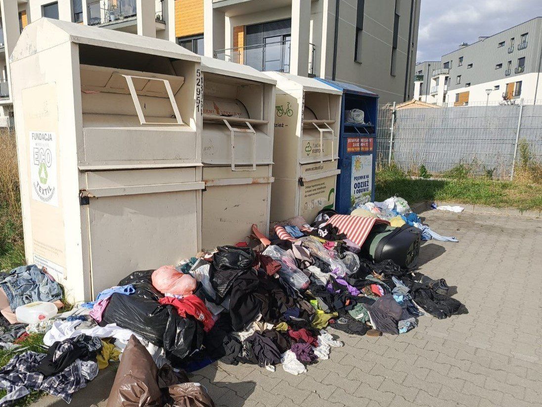 Grodzisk Wielkopolski: Fundacja Eco Textil wycofała pojemniki na tekstylia