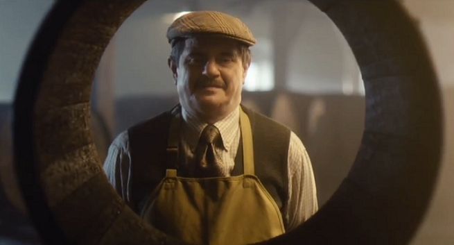 Zapracowani browarnicy w „Żywieckiej kronice filmowej” reklamują piwo Żywiec (wideo)