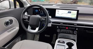 Wnętrze nowoczesnego samochodu