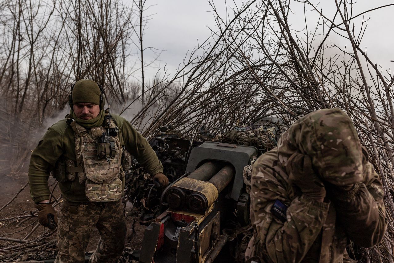 Russian forces reported selling Ukrainian prisoners to Chechen units