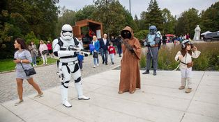 Festiwal fantastyki Cosmicon w Planetarium Śląskim w Chorzowie. Niziołki, elfy i gwiezdni wojownicy, a do tego stylizowana wioska hobbitów