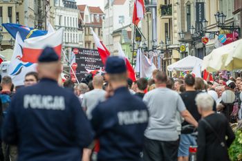 Protestowali przeciwko imigracji. Policja podała dane