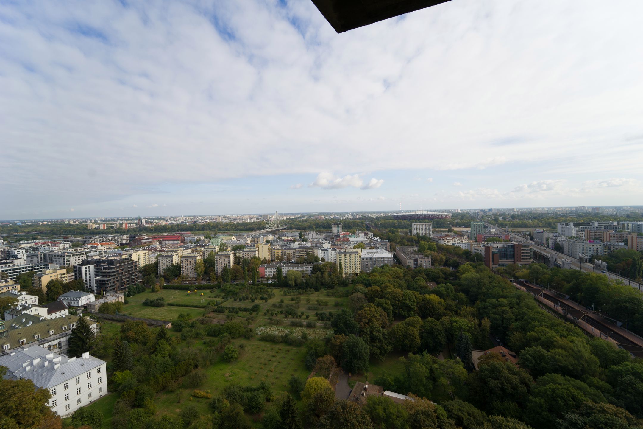 Samyang AF 14 mm f/2.8 FE - ultraszeroko, jasno i w przystępnej cenie [recenzja] 76