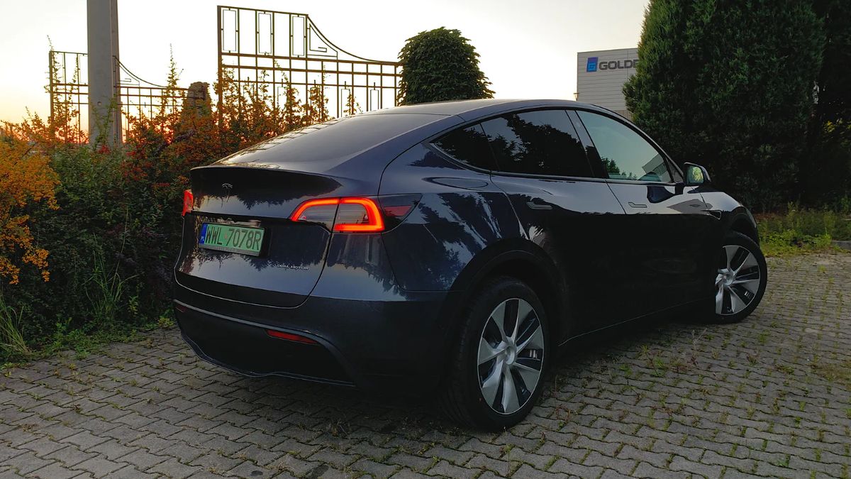 Tesla Model Y startuje obecnie od kwoty 224 990 zł