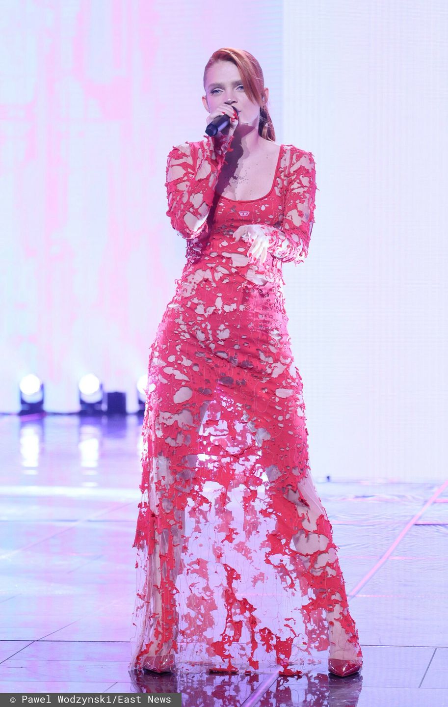 Miss Polski 2024Fot. Pawel Wodzynski/East News, Nowy Sacz, 05.07.2024. Festiwal Piekna w Amfiteatrze Parku Strzeleckiego w Nowym Saczu. Gala jubileuszowa 35 lat Miss Polski z finalem Miss Polski 2024. 
N/z: Margaret - Malgorzata JamrozyPawel Wodzynski