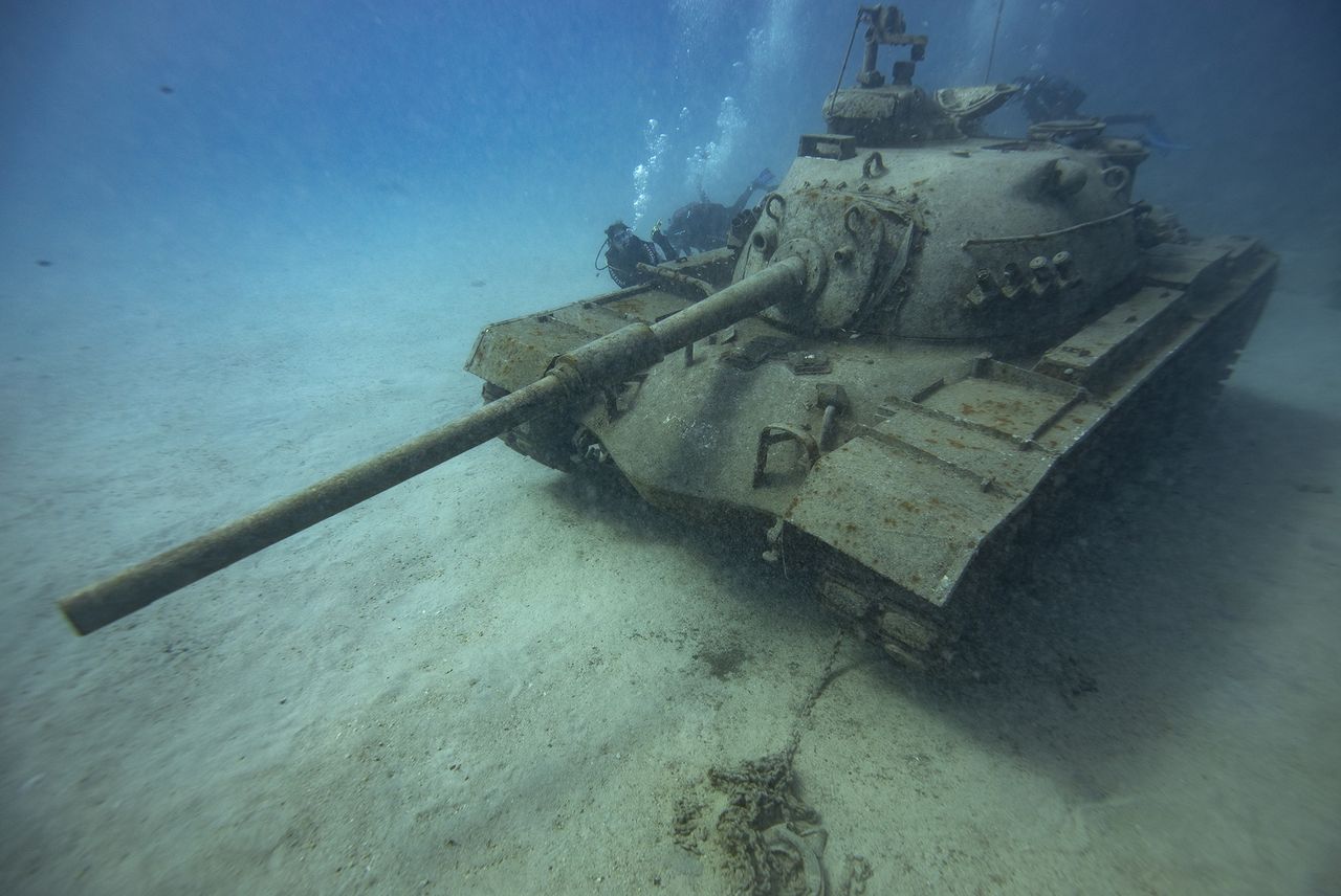 45-tonowy czołg został zatopiony celowo. Teraz jest znaną atrakcją turystyczną w całej Turcji.