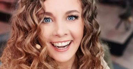 Anna Powierza pojawiła się na imprezie. Postawiła na kolor, o którym mówią wszyscy