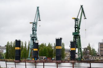 Ruszyło cięcie blach. Będą budować promy dla Polski