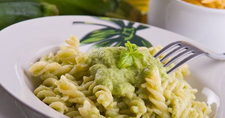 Nie śmietana i nie mascarpone. Ten kremowy sos do makaronu robię po włosku w 3 minuty
