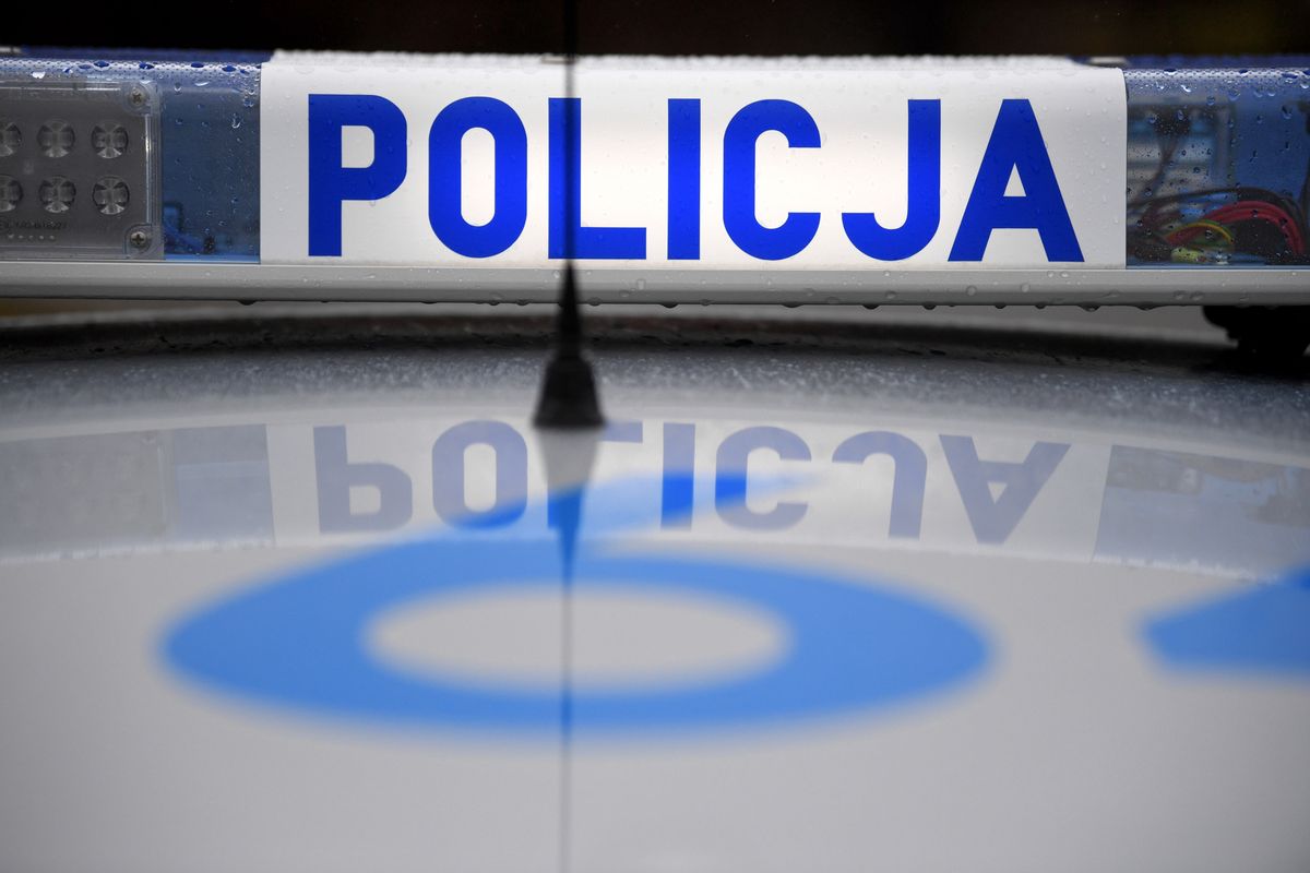 Policjanci dziękują świadkom, którzy zareagowali widząc dziecko na ulicy