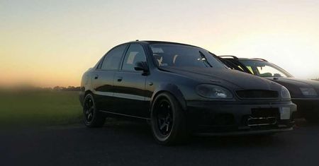Do kupienia 550-konny daewoo lanos z nitro. Pod maską silnik z Calibry Turbo