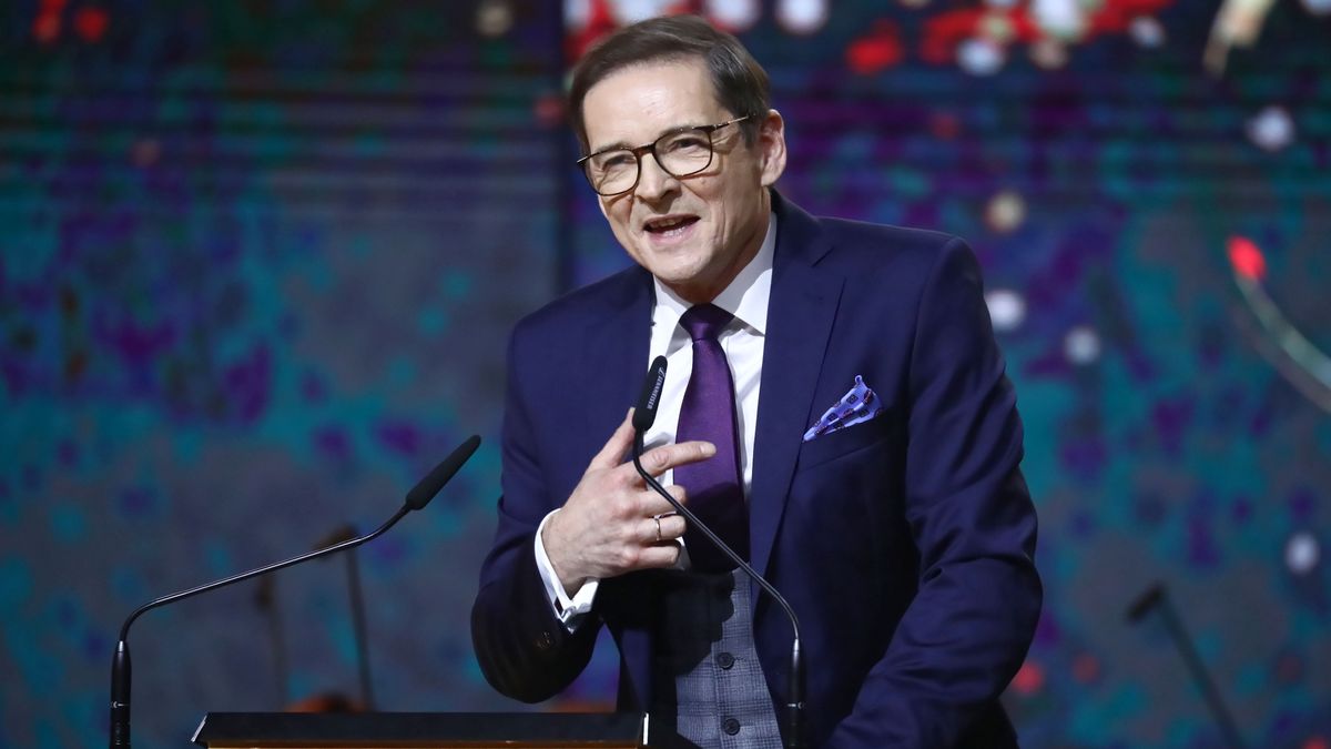 Przemys�aw BabiarzWarszawa, 29.11.2021. Dziennikarz Przemys�aw Babiarz  podczas gali wr�czenia nagr�d Medi�w Publicznych w siedzibie Telewizji Polskiej w Warszawie, 29 bm. Honorowy patronat nad wydarzeniem obj�a Rada Medi�w Narodowych. (kf) PAP/Tomasz GzellTomasz Gzellgala, gala wr�czenia nagr�d, Nagrody Medi�w Publicznych, telewizja, telewizja polska, TVP, media publiczne, nagroda