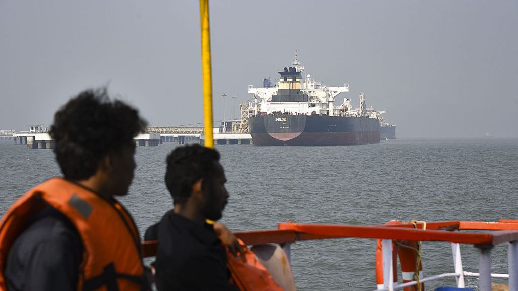 Liberia-flagged oil tanker arrives at Mumbai, India via Strait of Hormuz
MUMBAI, INDIA - MARCH 12: The Liberia-flagged Suezmax tanker Shenlong, carrying crude oil, among the first ships to reach India amid the Middle East crises, is seen at Mumbai Port in Mumbai, India, on March 12, 2026, after sailing through the Strait of Hormuz from the Saudi port of Ras Tanura. (Photo by Imtiyaz Shaikh/Anadolu via Getty Images)
Anadolu
us-israeli attacks, oil tanker, vessel, secure passage
