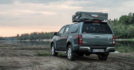 Isuzu D-Max 2.5 TD LSX z namiotem Roof Lodge - test, opinia, spalanie, cena