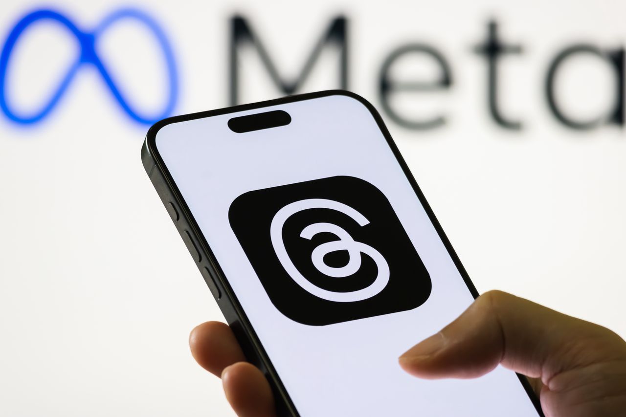 Afery nie pomagają. Threads wyprzedza X