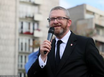 Grzegorz Braun uzupełnia oświadczenie majątkowe. "Proszę uznać to za omyłkę"