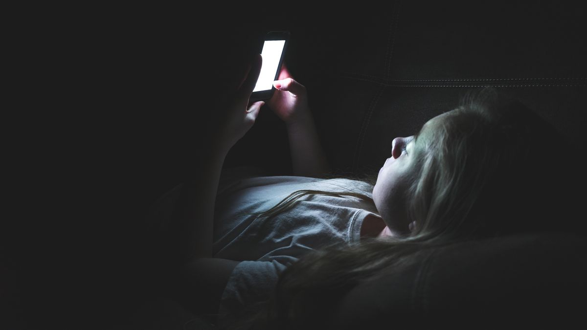girl, phone, addict, teen, depression, dark, tired, internet, lying, online, sleep, room, sad, screen, stress, texting, teenage, female, teenager, worried, woman, young, black, bullying, cell, child, couch, depressed, deprivation, down, face, fatigue, light, media, mobile, networks, night, person, picture, read, smart, smartphone, social, technology, text messaging, upset, using, victim, video, viewing