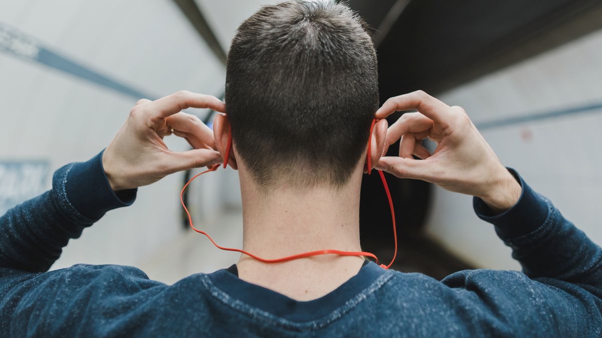 Bezprzewodowe słuchawki w rozsądnej cenie? Oto sprzęt dla niedzielnych słuchaczy i audiofilów 1