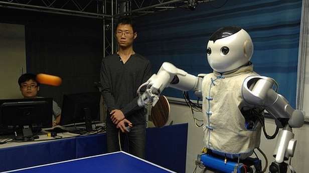 Chińskie roboty, które potrafią grać w ping-ponga 1