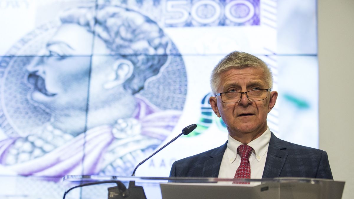 Podatek od zysków kapitałowych wprowadzono z inicjatywy ministra finansów Marka Belki.