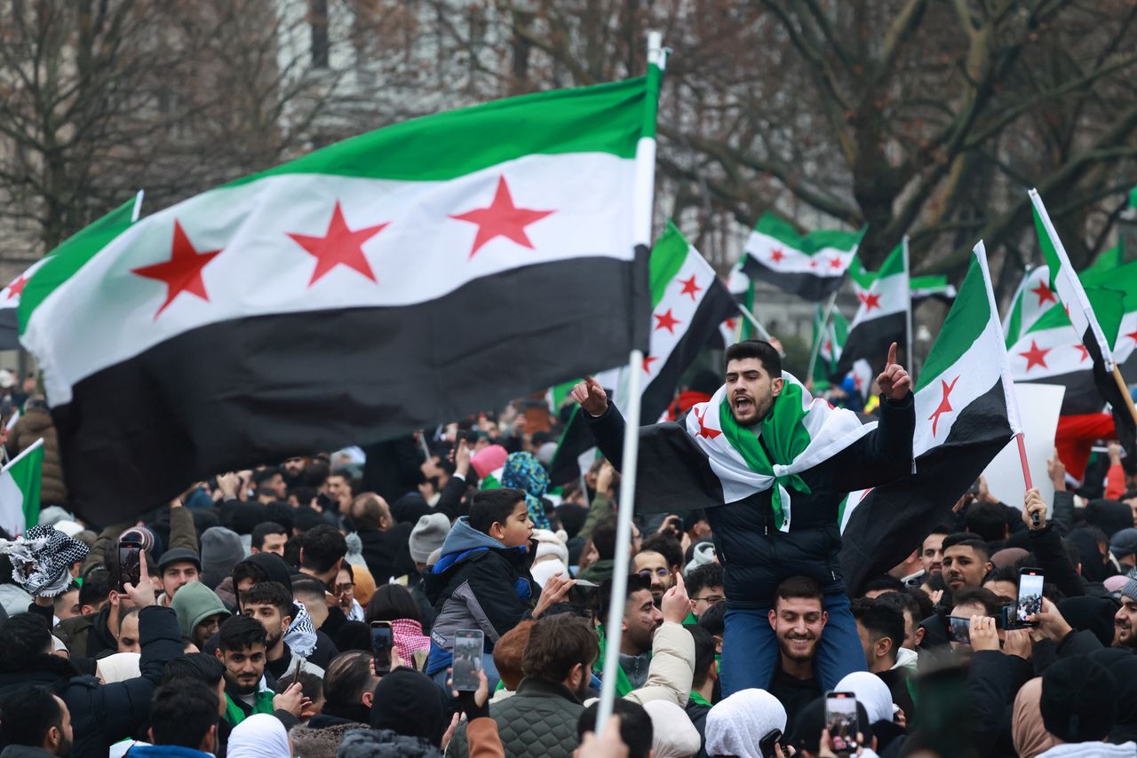 Syrian regime crumbles: A cautionary tale for Putin allies
