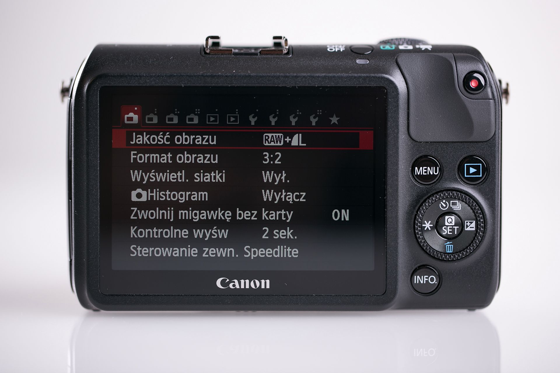 Canon EOS M - hybryda bez głowy [wideotest] 10