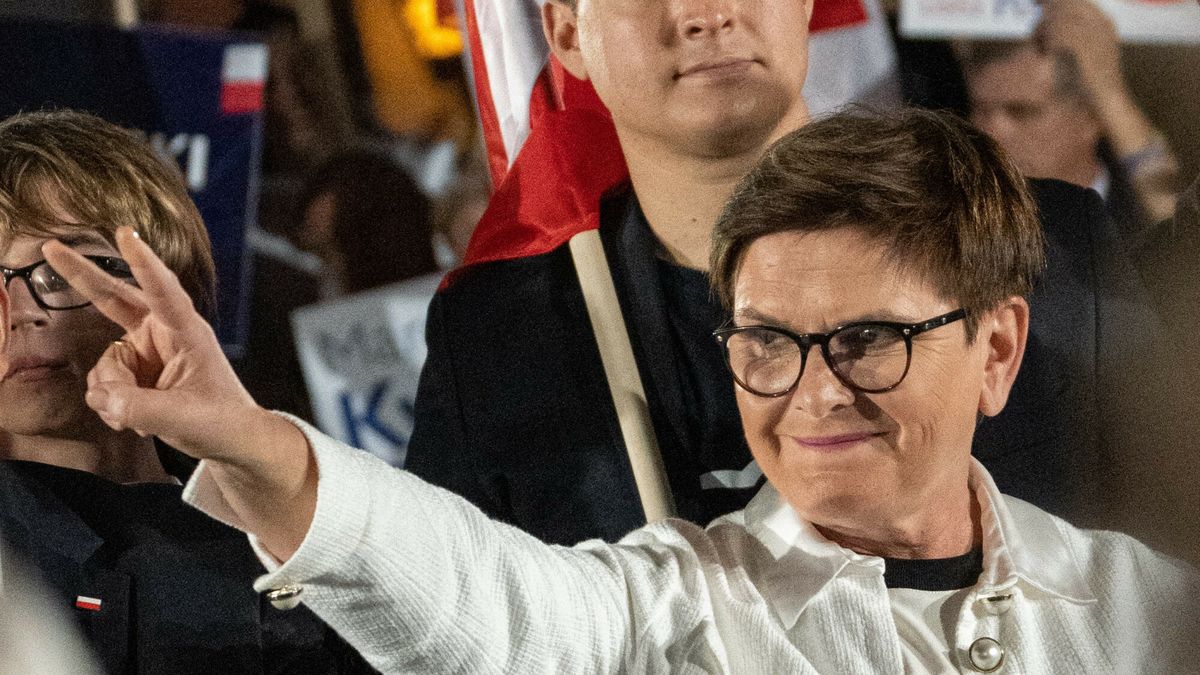 Znajomi Beaty Szydło zarobili w Radzie Nadzorczej Banku Pekao łącznie ponad 1,2 miliona złotych