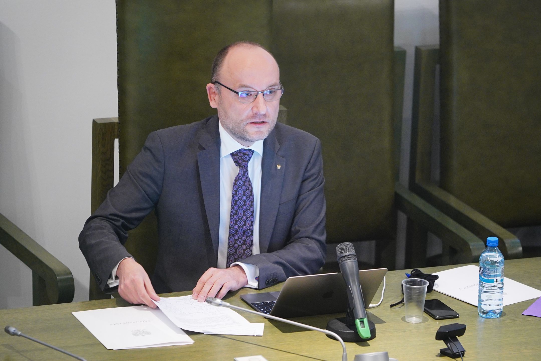 Sąd Najwyższy. Wybrano komisję skrutacyjną. Kamil Zaradkiewicz wywołał oburzenie na sali