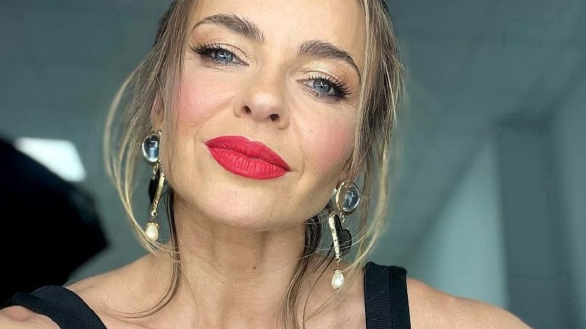 Edyta Herbuś zaprezentowała się w trenczu 