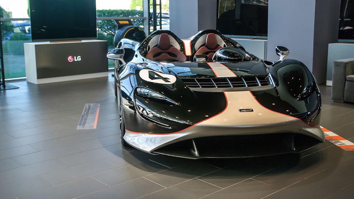 McLaren Elva w warszawskim salonie.