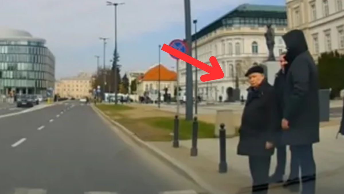 Jarosław Kaczyński przy pasach