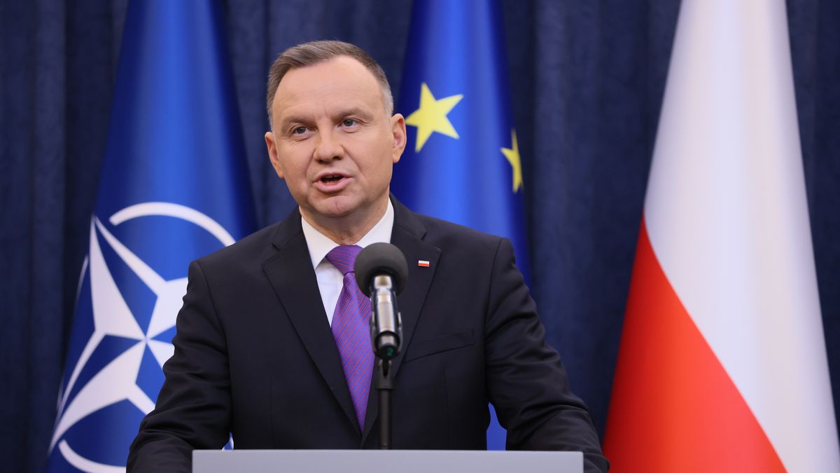 Warszawa, 13.02.2023. Prezydent Andrzej Duda podczas oświadczenia, 13 bm. w Pałacu Prezydenckim w Warszawie. Spotkanie dotyczyło m.in. wizyty prezydenta USA Joe Bidena w Polsce, w dniach 20-22 lutego. (mr) PAP/Leszek Szymański