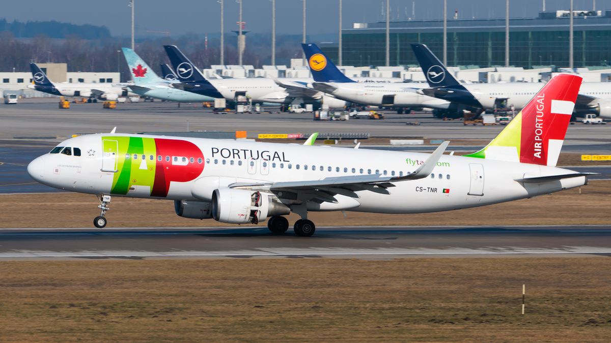 Linie TAP odmówiły wypłaty odszkodowań po tym, jak odwołały lot z powodu śmierci pilota. Uznały to za okoliczność nadzwyczajną