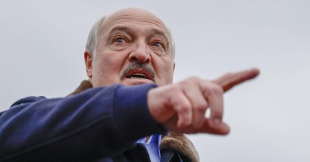 Łukaszenka popadł w nową paranoję. Białoruskie KGB ma pozwolenie, żeby strzelać