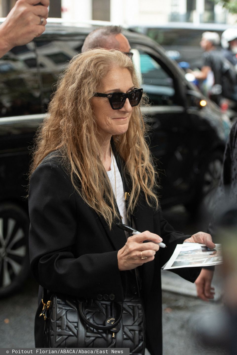 Celine Dion na ulicach Paryża