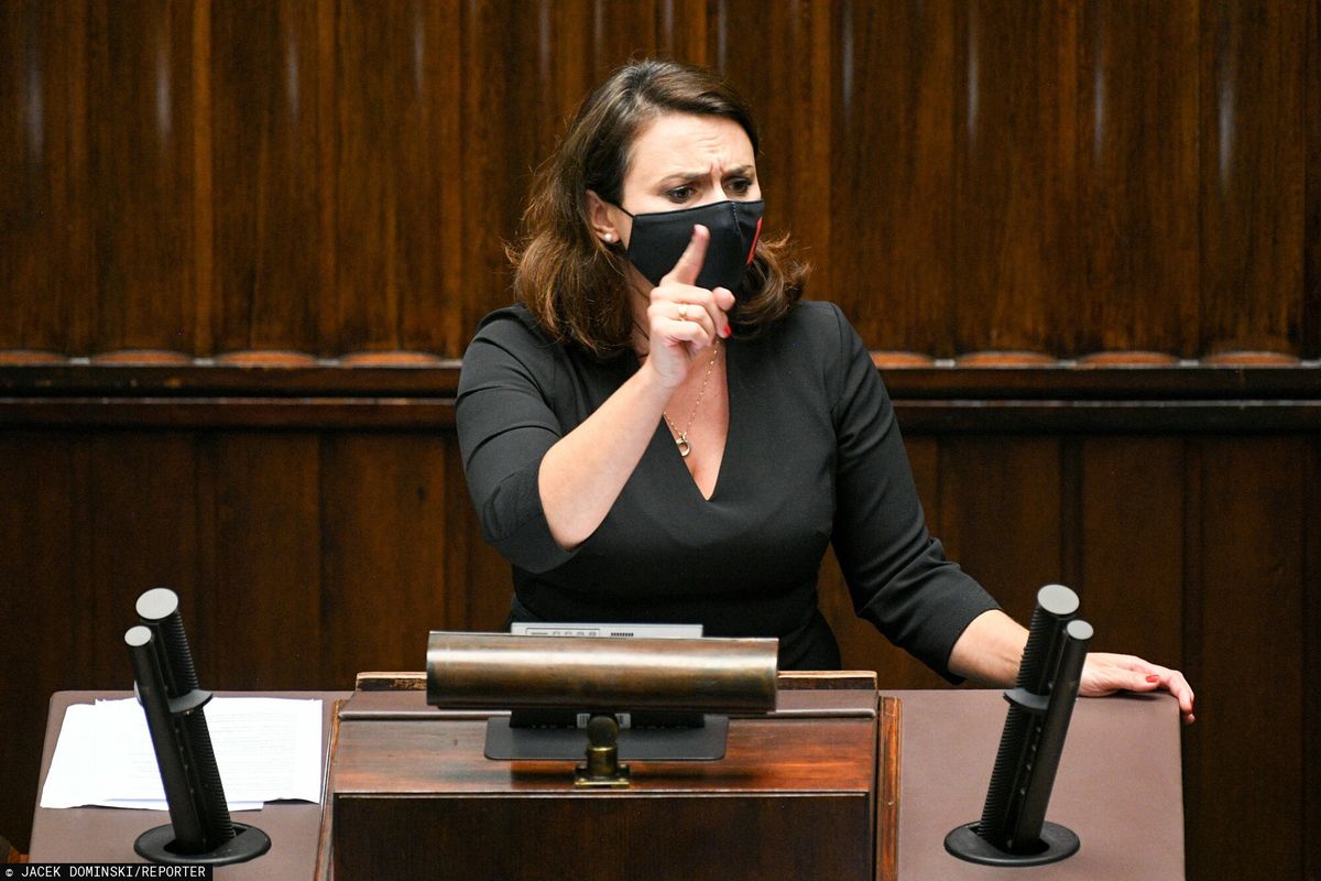 KRS odwołuje sędziów. Kamila Gasiuk-Pihowicz (na zdjęciu) krytykuje ten wniosek