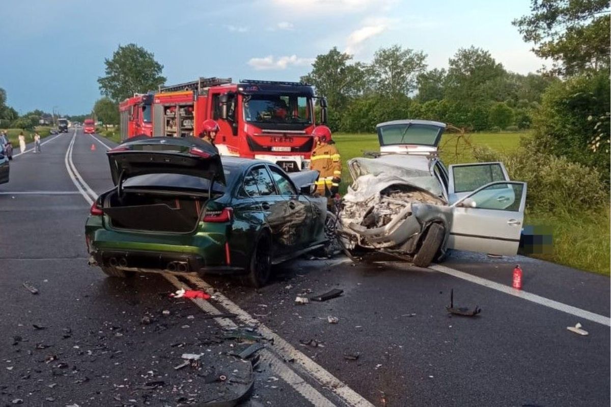 Tragiczne zderzenie dwóch samochodów. Nie żyje 61-latek