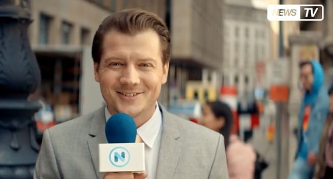 Dziennikarz w stylu Mariusza Maxa Kolonko reklamuje konto w Alior Banku bez kosztów przewalutowania (wideo)