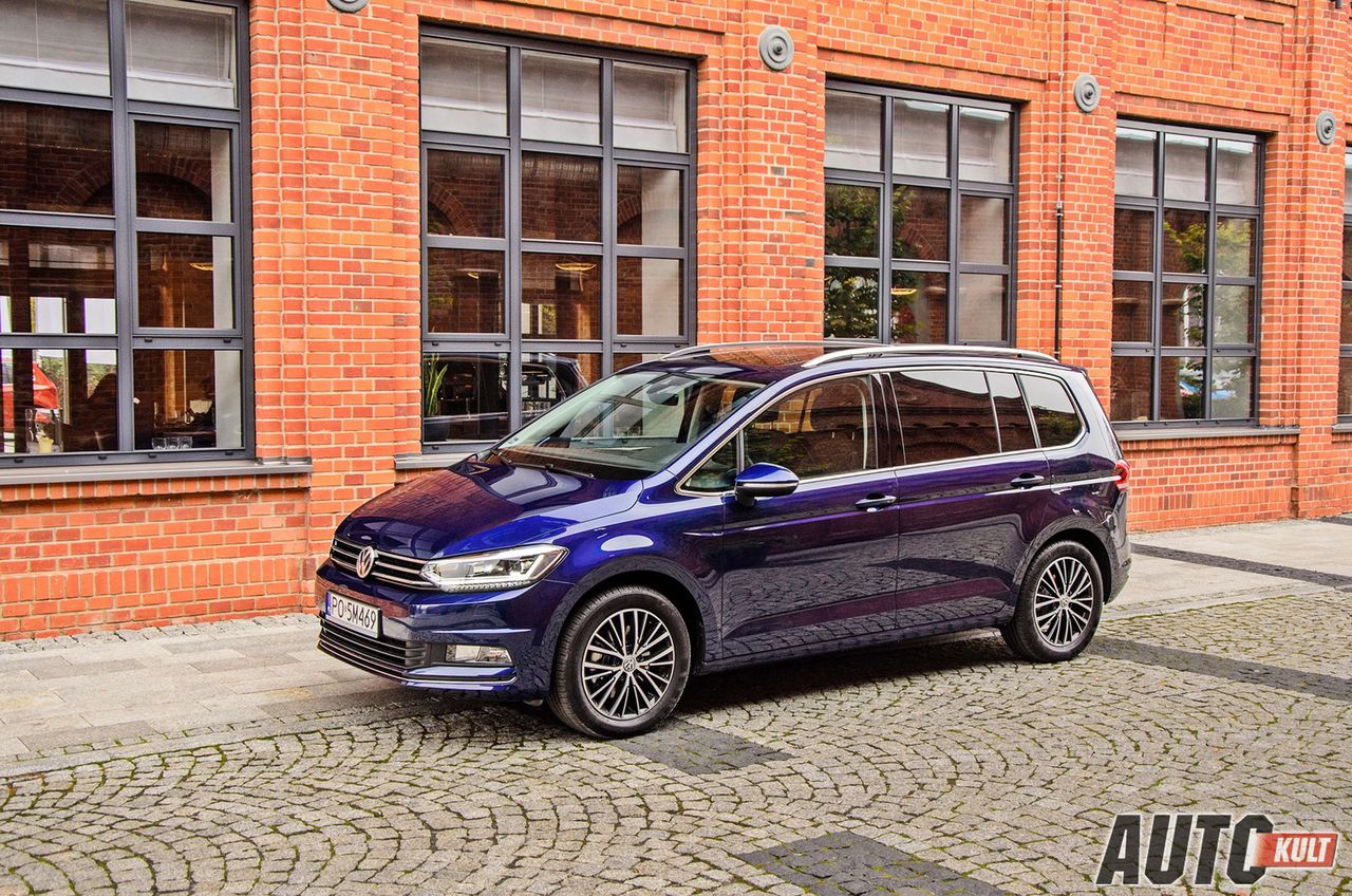 Nowy Volkswagen Touran (2015) 1.4 TSI DSG - zdjęcia