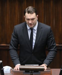 Chciał zarabiać na cierpieniu. Mimo to PiS znów wystawi go na listach