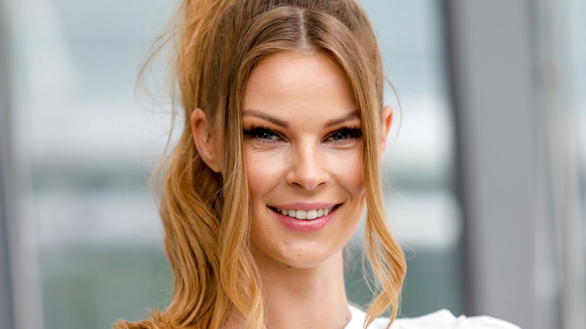 fot. AKPA
kobieta, kucyk, maj 2023, sesja, TVP, portret