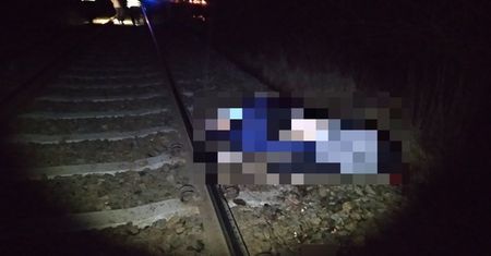 Dramat w Bukowicach. 38-latek został potrącony przez pociąg, nie żyje