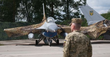 "Zabawa w chowanego". Wojskowy o ukrywaniu F-16