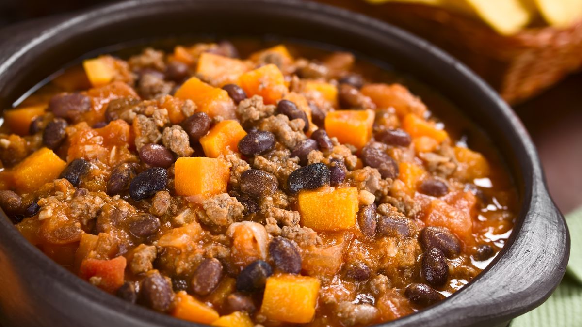 Dodatek dyni i fasoli sprawi, że twój gulasz wyjdzie smaczniejsz