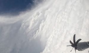 Wlecieli w oko Melissy. Co za widok. Huragan nadciąga