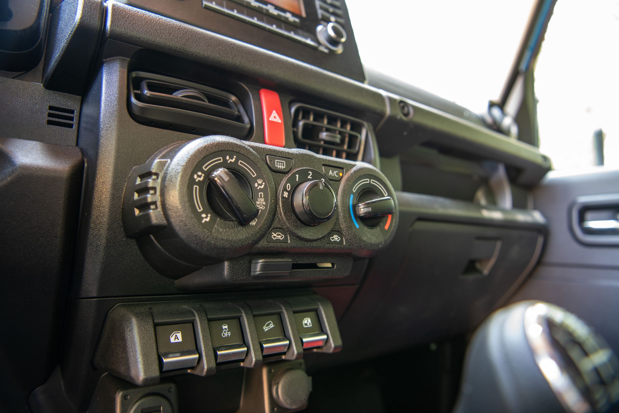 Suzuki Jimny 1.5 VVT