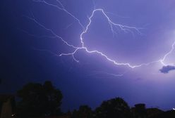 Uwaga na burze. Nadciągają znów nad Polskę