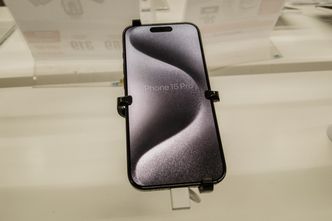 iPhone 15 Pro zbytnio się nagrzewa. Użytkownicy skarżą się na flagowca od Apple'a