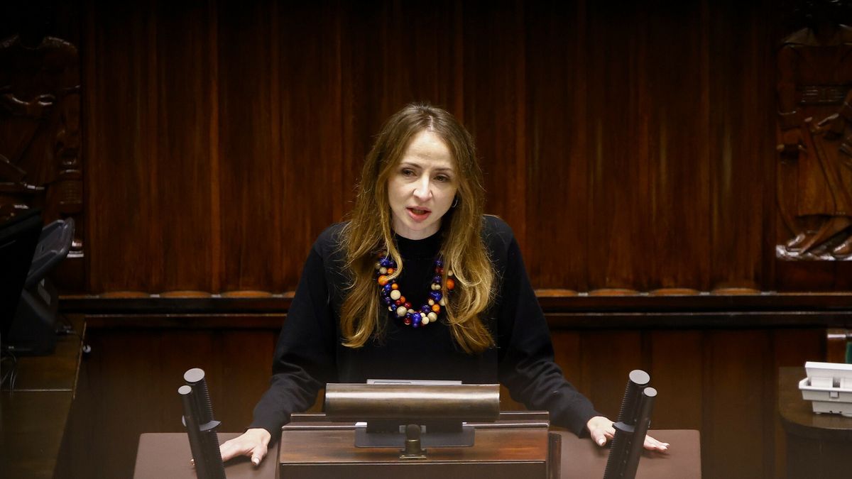 Cd. 1. posiedzenia Sejmu X kadencji
19.12.2023 Warszawa Sejm Cd. 1. posiedzenia Sejmu X kadencji Fot. Filip Naumienko/REPORTER
N/z: Agnieszka Dziemianowicz-Bak
Filip Naumienko/REPORTER