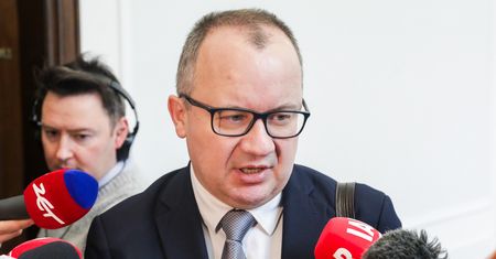 Miliony z Funduszu Sprawiedliwości miały popłynąć m.in. do Lux Veritatis. Minister wstrzymał wypłaty